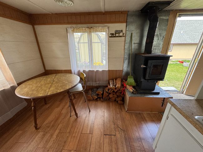kitchen/dining | Image 8