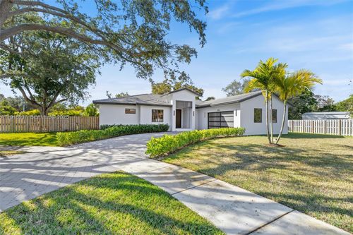8240 Sw 193rd Ter, Cutler Bay, FL, 33157-7308 | Card Image