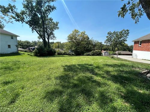 10740 White Ave, Kansas City, MO, 64134-2508 | Card Image