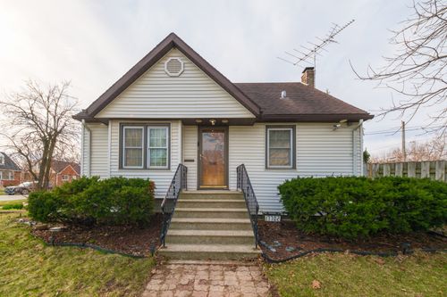 17702 Community St, Lansing, IL, 60438-2017 | Card Image