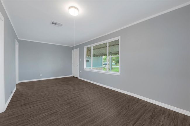7401 Carrie Ln, House other with 3 bedrooms, 1 bathrooms and 1 parking in Deer Park TX | Image 4