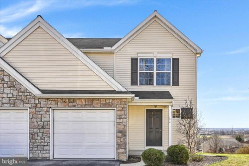194 Eagle Dr, EPHRATA, PA, 17522-8772 | Card Image