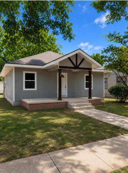 305 N Hill St, Hobart, OK, 73651-2419 | Card Image