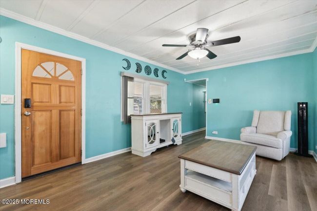 212 Roberts Rd, Home with 2 bedrooms, 1 bathrooms and 2 parking in Toms River NJ | Image 4