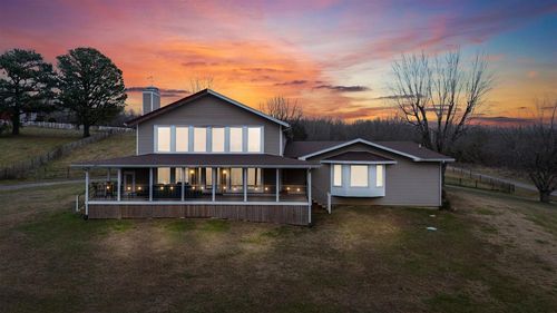 205 Blue Chip Farm Rd, Leitchfield, KY, 42754-9253 | Card Image