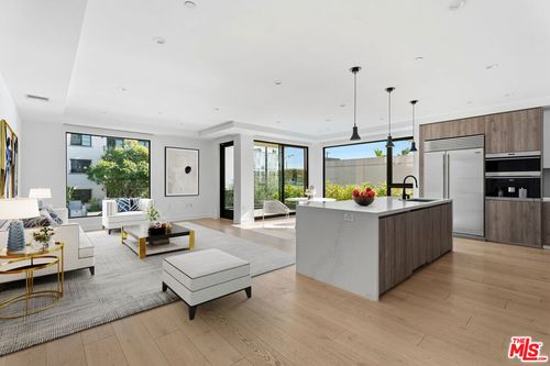 unit-107-725 N Croft Ave, Los Angeles, CA, 90069-5359 | Card Image