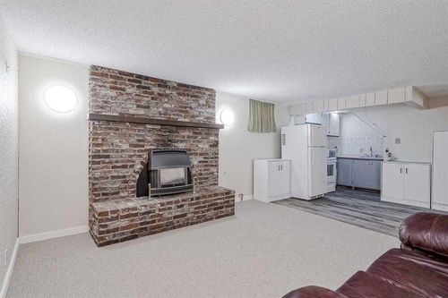 171 Huntchester Cres Ne, Calgary, AB, T2K5G1 | Card Image