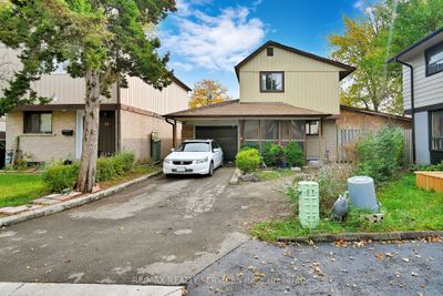 14 Greenhills Sq, House other with 3 bedrooms, 4 bathrooms and 4 parking in Brampton ON | Image 2