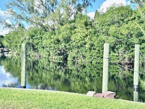 5529 Sir Walter Way, NORTH FORT MYERS, FL, 33917-9060 | Card Image
