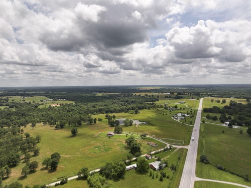 29282 E Militia Rd, El Dorado Springs, MO, 64744-7173 | Card Image