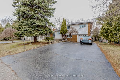 2463 Applewood Dr, Oakville, ON, L6L1V7 | Card Image