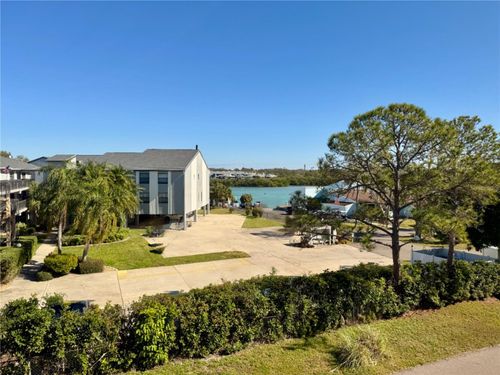 unit-8-324 Windrush Blvd, INDIAN ROCKS BEACH, FL, 33785-2685 | Card Image