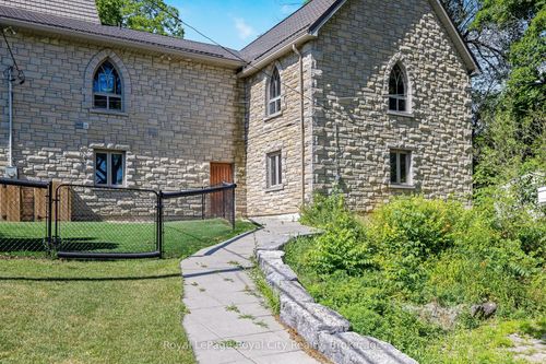 {{alt}} | Card Image