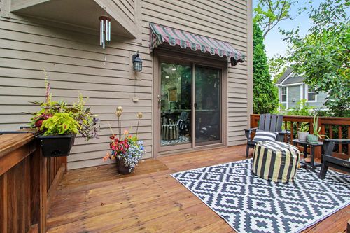 592 S 7th St, Ann Arbor, MI, 48103-4740 | Card Image