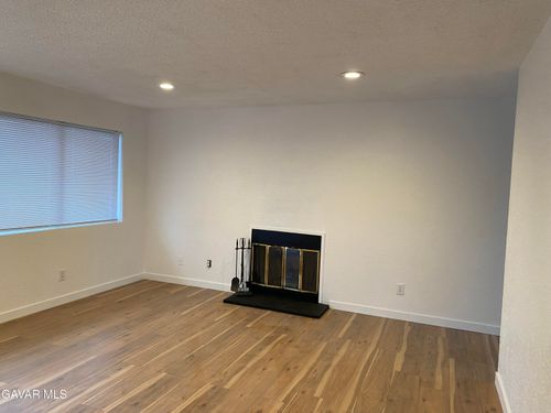 d-21401 Golden Hills Blvd, Tehachapi, CA, 93561-8799 | Card Image