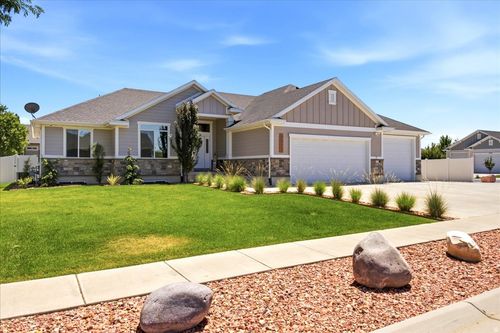 2973 W Red Sand Rd, West Haven, UT, 84401-7071 | Card Image