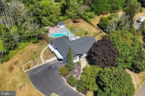 2 Rossi Drive, CLINTON, NJ, 08809 | Card Image