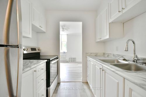 41-2 Grove St E, Barrie, ON, L4M2N5 | Card Image