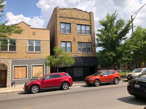 1r-4876 W Armitage Ave, Chicago, IL, 60639-3277 | Card Image