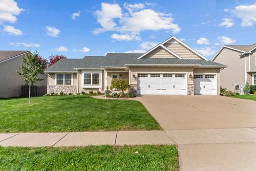 6612 Dorothys Dr, Bettendorf, IA, 52722-4818 | Card Image