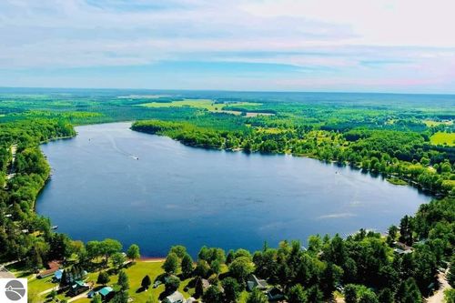 4328 N Shore Dr Ne, Kalkaska, MI, 49646 | Card Image