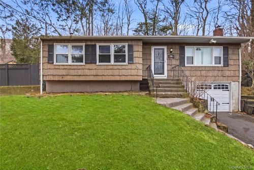 14 Narcissus Rd, Rocky Point, NY, 11778-9287 | Card Image