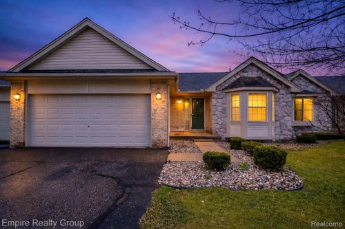 12330 Hickory E, Utica, MI, 48315-5861 | Card Image