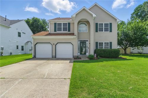 914 Foxboro Dr, Newport News, VA, 23602-8827 | Card Image