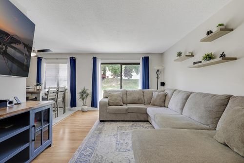 3221 Valley Ridge Dr, Eagan, MN, 55121-1722 | Card Image