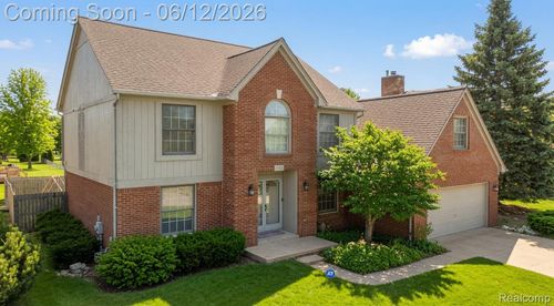 53428 Gregory Dr, Macomb, MI, 48042-5713 | Card Image