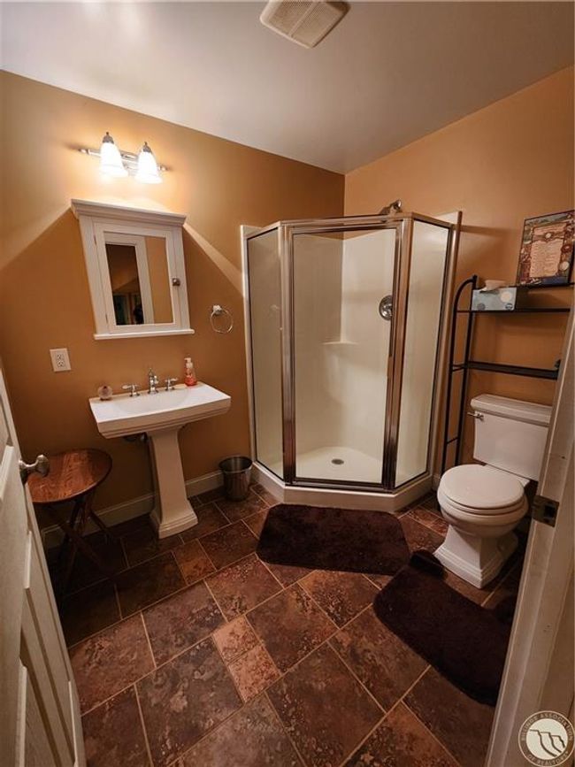 Basement bathroom | Image 26