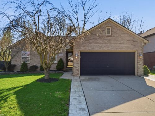 52625 Bree Drive, New Baltimore, MI, 48047 | Card Image