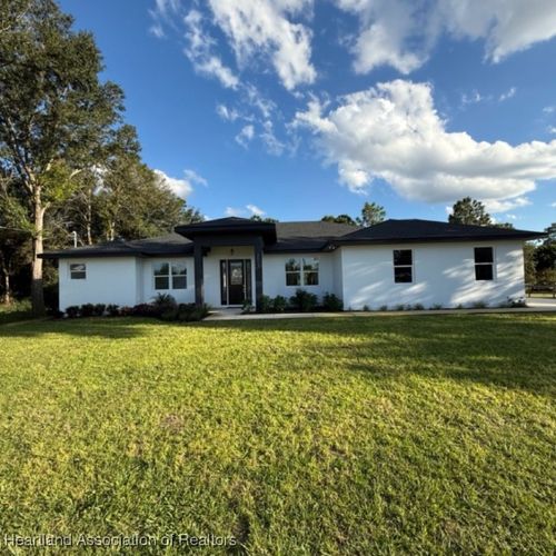 2011 W Falcon Rd, AVON PARK, FL, 33825-8442 | Card Image