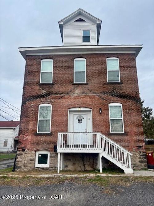 10 Meyers Ct, Kingston, PA, 18704-3234 | Card Image