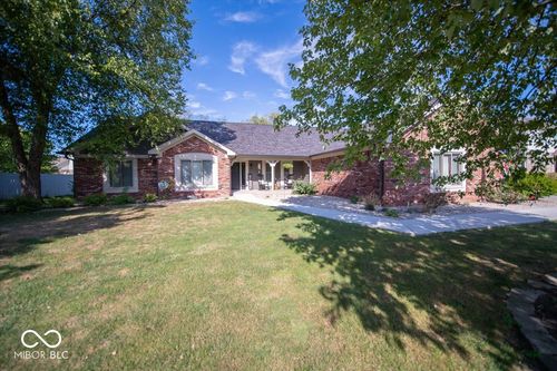 2259 Willow Lake Dr, Greenwood, IN, 46143-9325 | Card Image