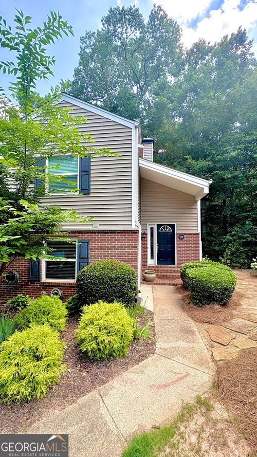 39 Dunwoody Springs Dr, Atlanta, GA, 30328-4555 | Card Image