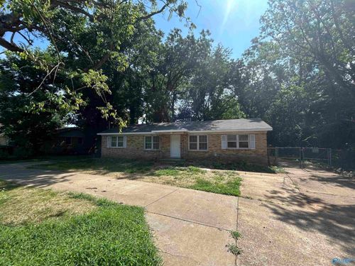 3304 Pulaski Pike Nw, Huntsville, AL, 35810-3253 | Card Image