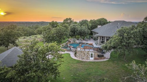 2042 22 Hills Rd, Gause, TX, 77857-5003 | Card Image