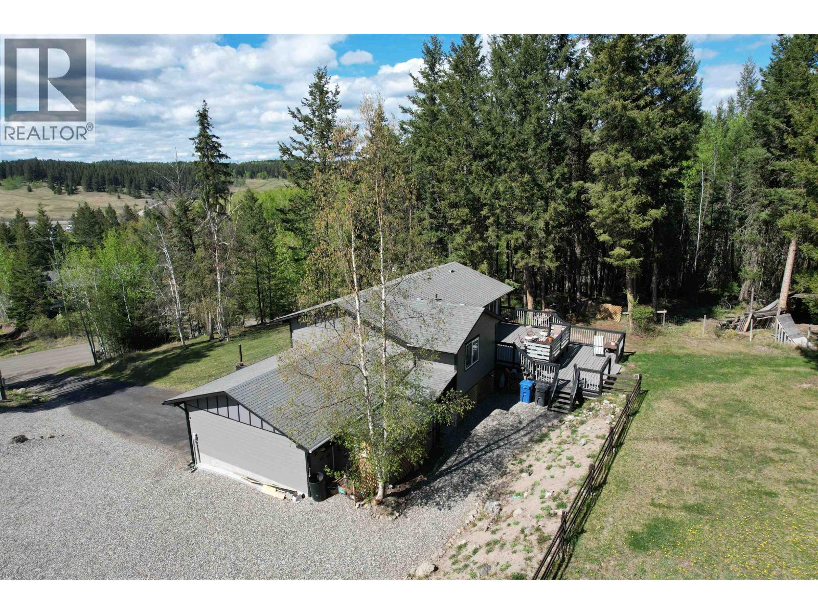 Residential in 100 Mile House 4