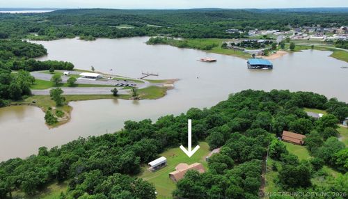 589 Mohawk Dr, Eufaula, OK, 74432-3284 | Card Image