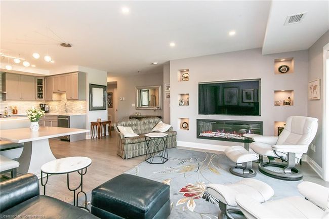 205 - 249 Grey Silo Rd, House attached with 2 bedrooms, 2 bathrooms and 1 parking in Waterloo ON | Image 13