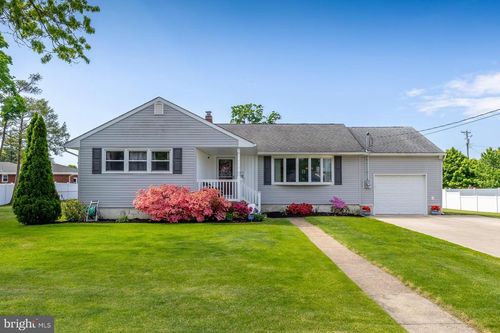 438 Lock Avenue, Gibbstown, NJ, 08027 | Card Image