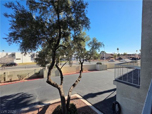 313-750 S Royal Crest Cir, Las Vegas, NV, 89169-8319 | Card Image
