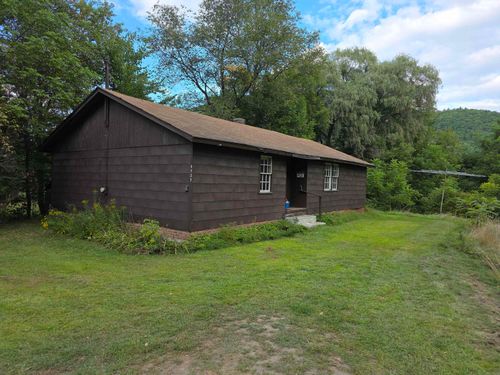 5527 Route 106, North Springfield, VT, 05150 | Card Image