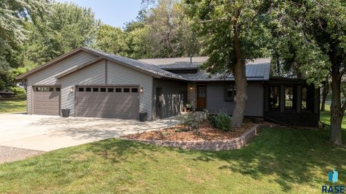 47226 S Rhonda Ave, Sioux Falls, SD, 57108-8116 | Card Image