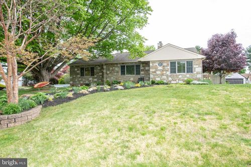 1259 Glenbrook Rd, Huntingdon Valley, PA, 19006-8320 | Card Image