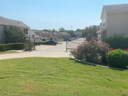 1534 Aldra Dr, Fort Worth, TX, 76120-4236 | Card Image