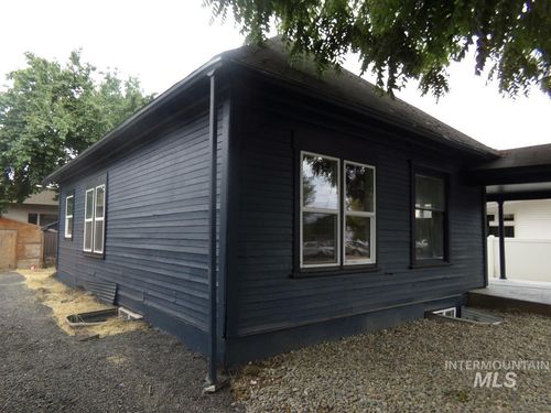320 Miller St, Lewiston, ID, 83501-1944 | Card Image