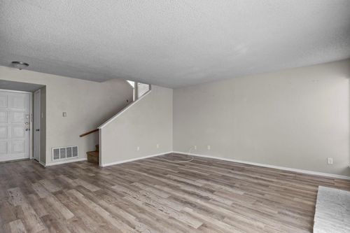 apt-292-5534 Boca Raton Blvd, Fort Worth, TX, 76112-1855 | Card Image