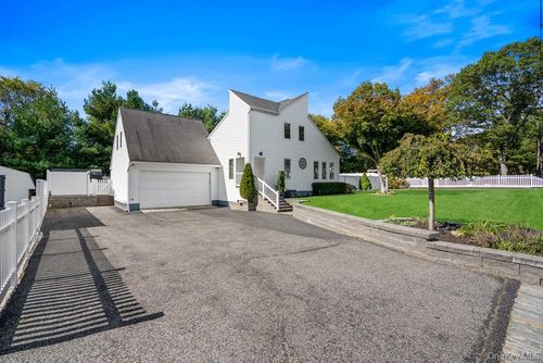 74 Joseph Pl, Nesconset, NY, 11767-2808 | Card Image